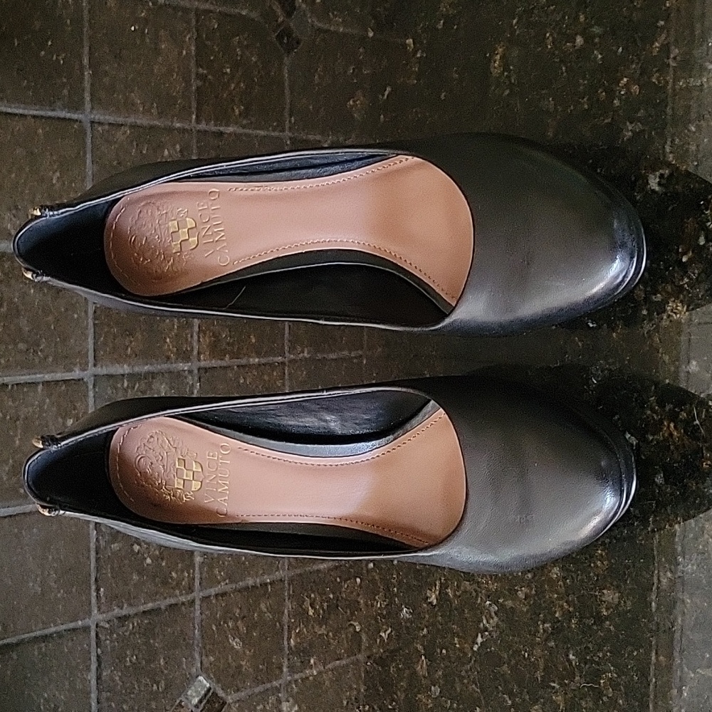 Vince Camuto Saxon 8 M Pumps